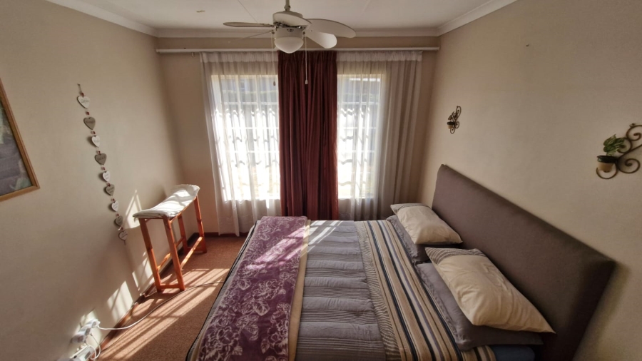 3 Bedroom Property for Sale in Potchefstroom South North West